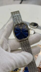 Patek-Phillipe-Ellipse-Blue-Dial-Silver
