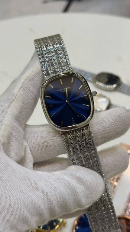 Patek-Phillipe-Ellipse-Blue-Dial-Silver