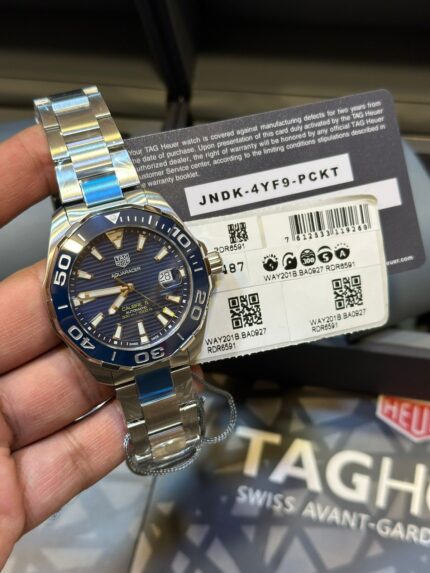 Tag-Heuer-Aquaracer-clb-5-Blue-Dial-Blue-Bazel