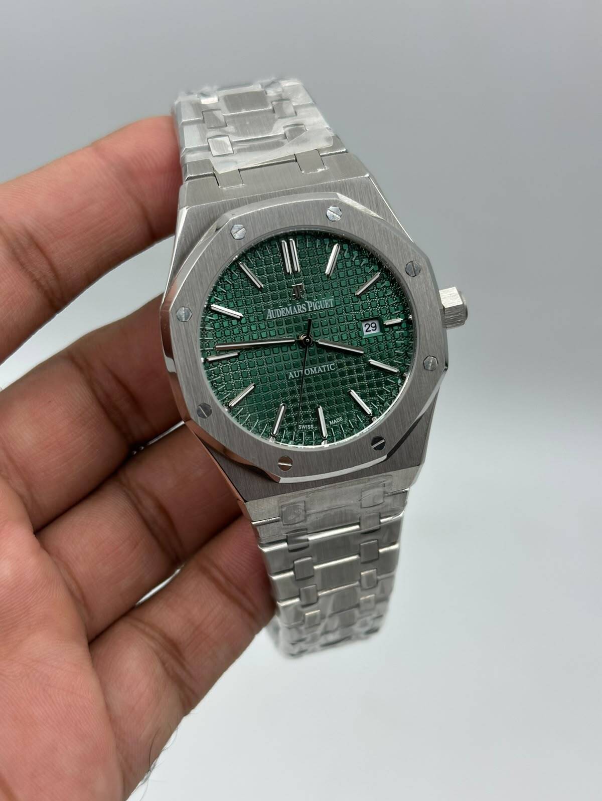 Audemars-Piguet-Royal-Oak-Green-Dial-Silver Audemars-Piguet-Royal-Oak-Green-Dial-Silver