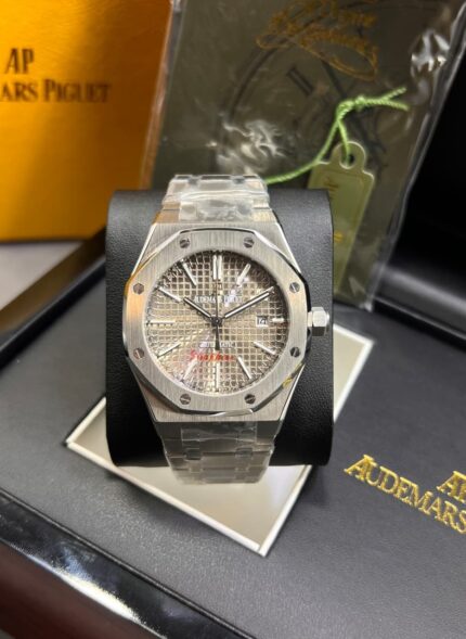 Audemars-Piguet-Royal-Oak-Grey-Dial-Silver