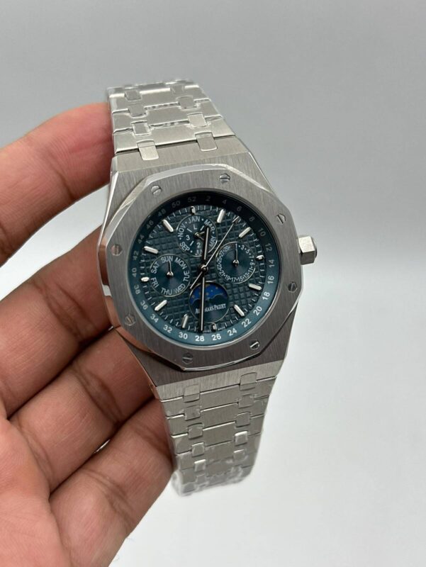 Audemars-Piguet-Royal-Oak-Perpetual-Calendar- Blue-Dial-Chronograph-Silver