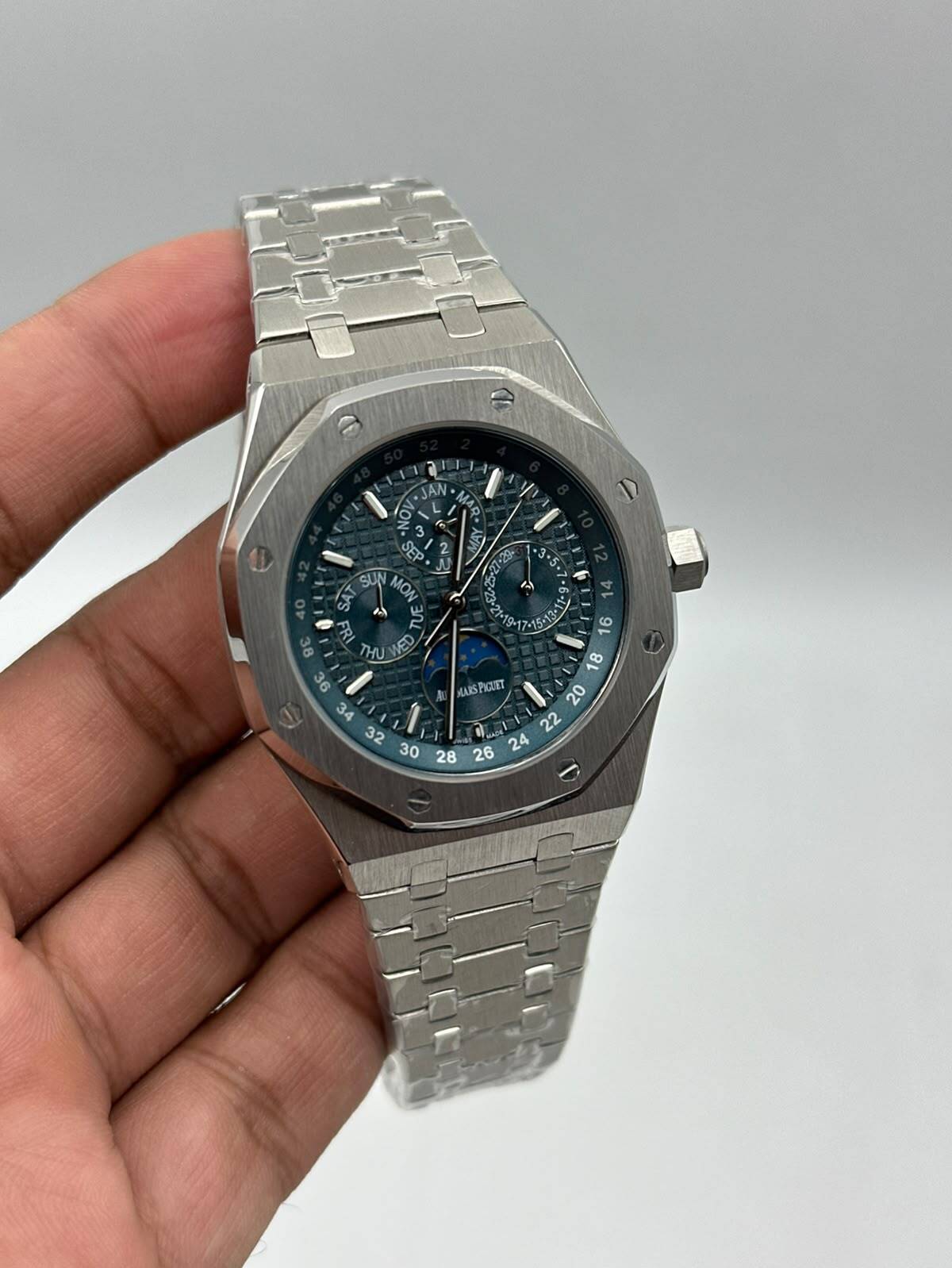 Audemars-Piguet-Royal-Oak-Perpetual-Calendar- Blue-Dial-Chronograph-Silver Audemars-Piguet-Royal-Oak-Perpetual-Calendar- Blue-Dial-Chronograph-Silver