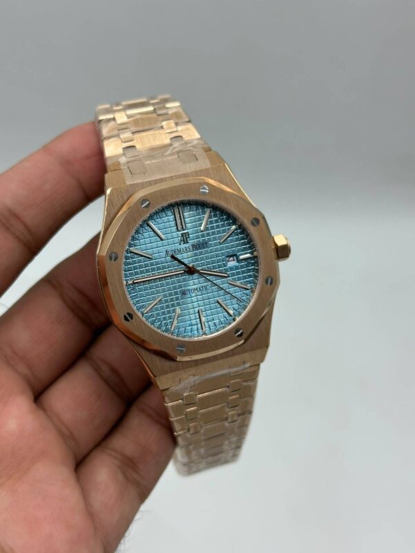 Audemars-Piguet-Royal-Oak-Sky-Blue-Dial-Rose-Gold