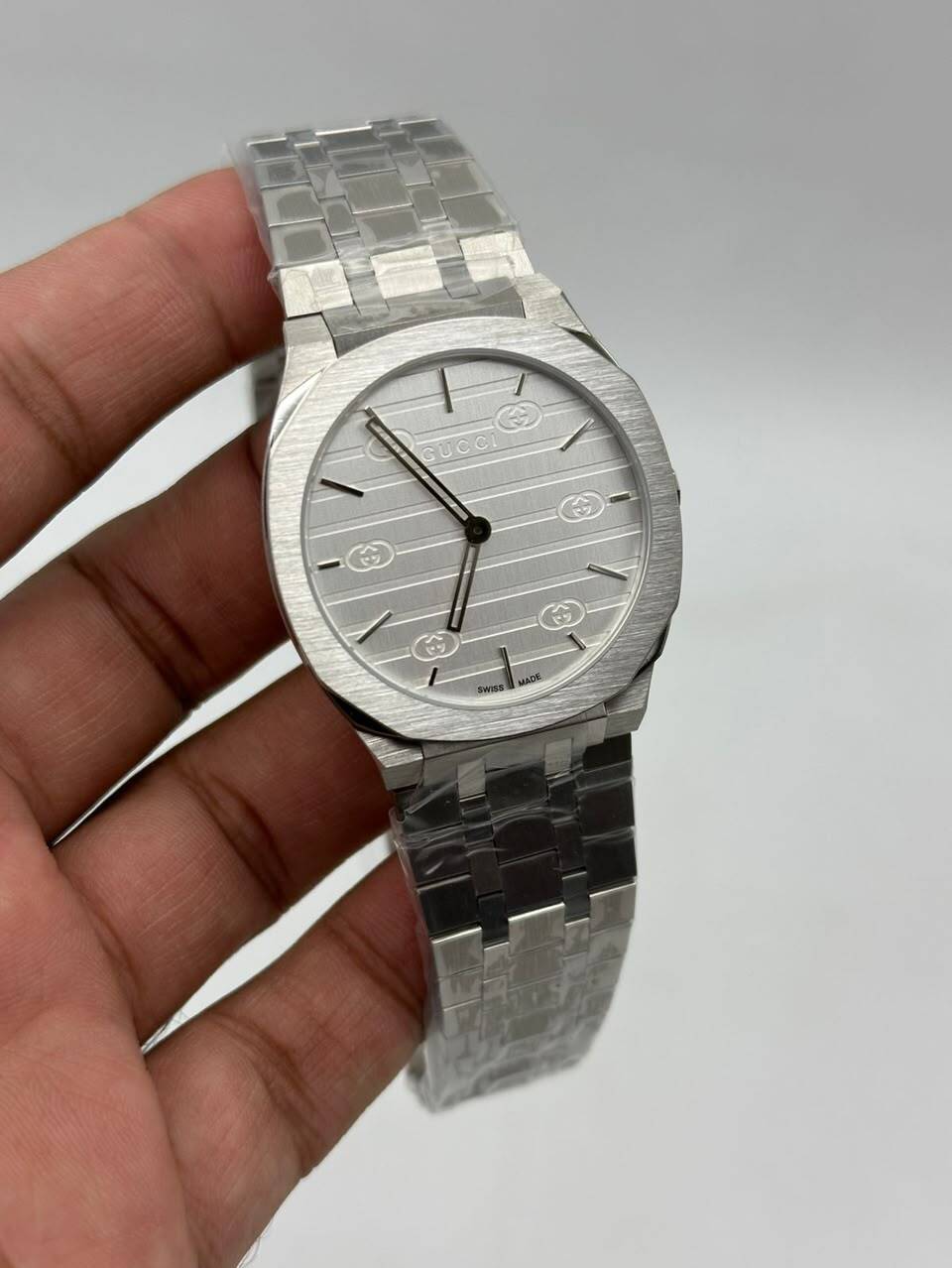 Gucci-25h-White-Dial-Silver Gucci-25h-White-Dial-Silver