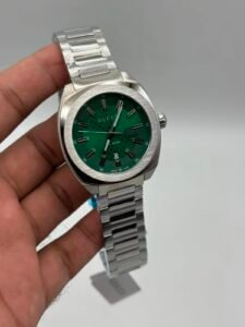 Gucci-GG2570-Green-Dial-Silver