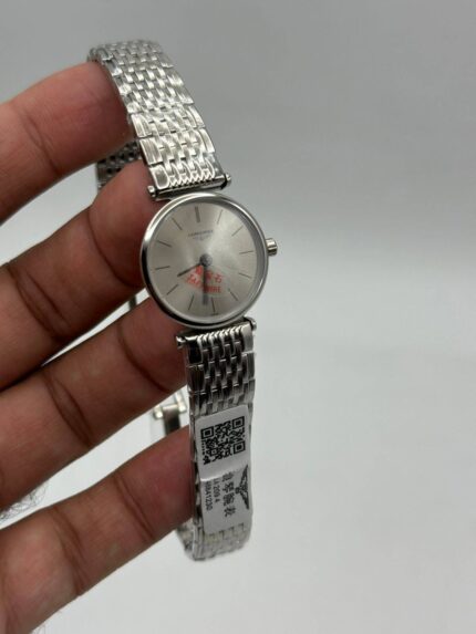 Longines-La-Grande-Classique-de-Grey-Dial-Silver