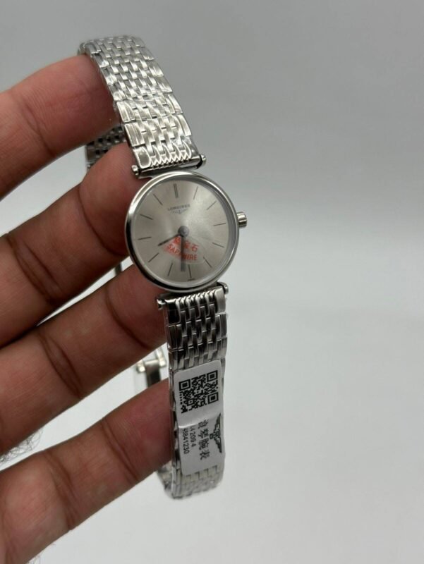 Longines-La-Grande-Classique-de-Grey-Dial-Silver