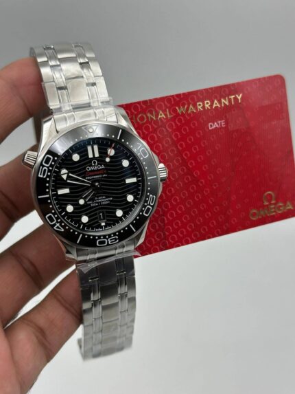 Omeag-Sea-Master-Diver-300-Black-Dial-Black-Bazel-Silver