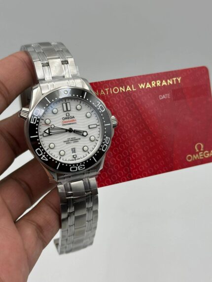 Omeag-Sea-Master-Diver-300-White-Dial-Black-Bazel-Silver