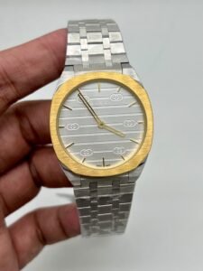 Gucci-25h-White-Dial-Silver.