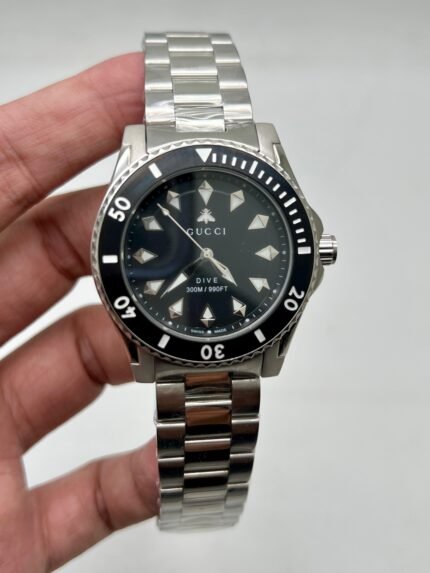 Gucci-Drive-Black-Dial-Silver