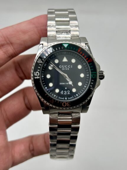 Gucci-Drive-Black-Dial-Silver
