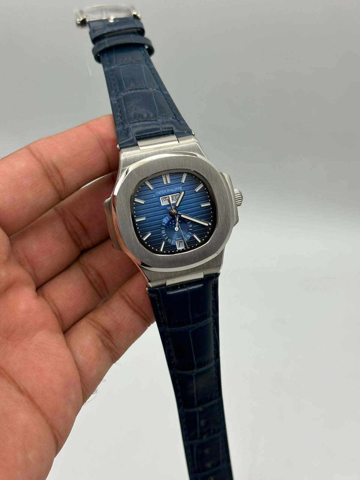 Patek-Philippe-Nautilus-Annual-Calendar-Blue-Dial-Blaue-Leather-Strap-Silver Patek-Philippe-Nautilus-Annual-Calendar-Blue-Dial-Blaue-Leather-Strap-Silver