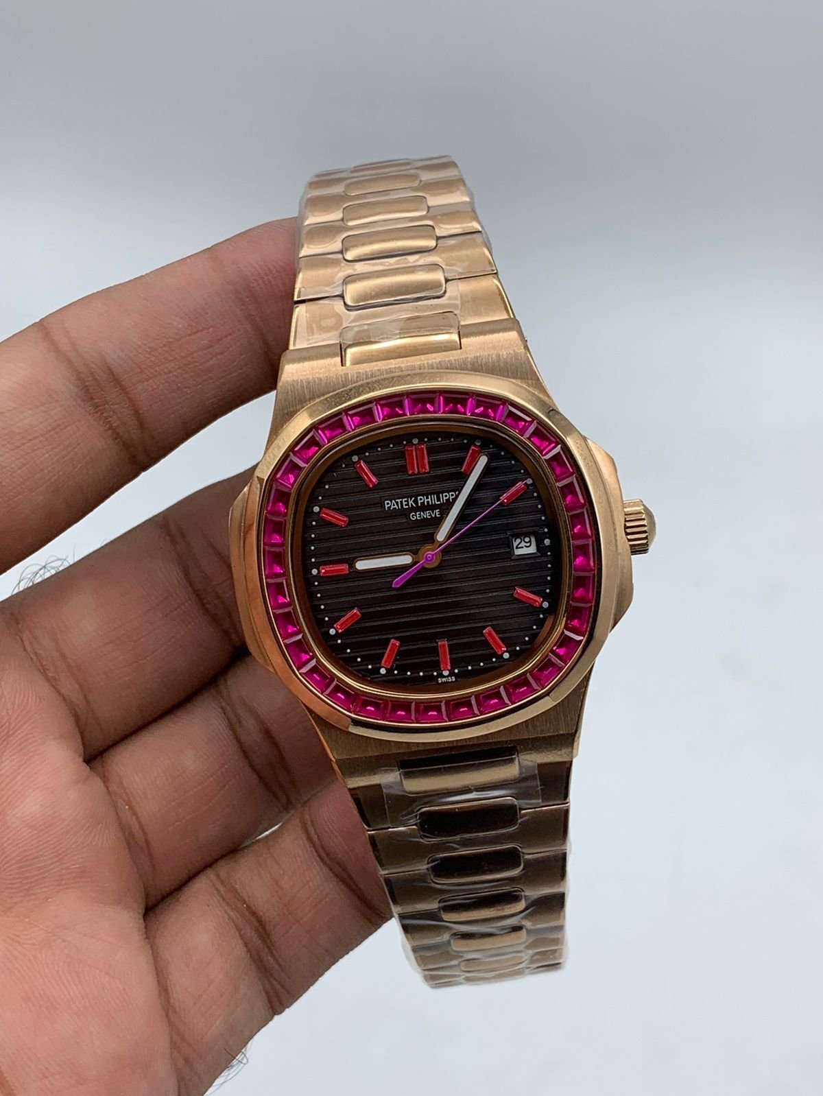 Patek-Philippe-Nautilus-Black-Dial-Diamond-Bazel-Rose-Gold Patek-Philippe-Nautilus-Black-Dial-Diamond-Bazel-Rose-Gold